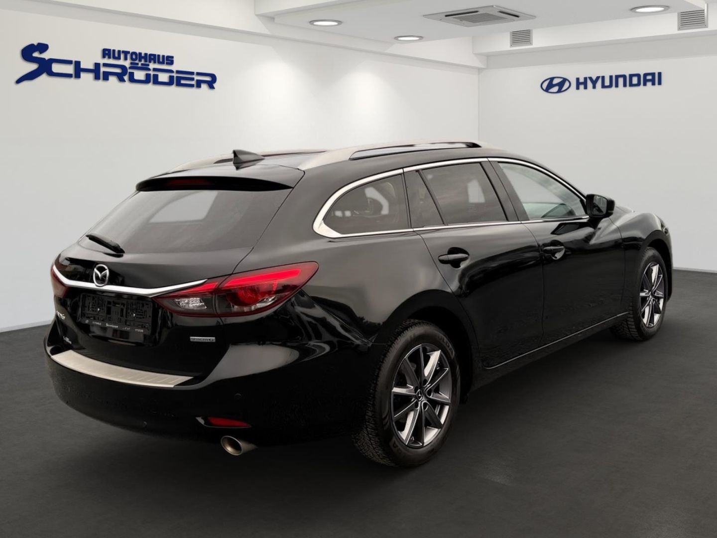 Fahrzeugabbildung Mazda 6 Kombi Sports-Line 2.5 Allwetterreifen HU/AU