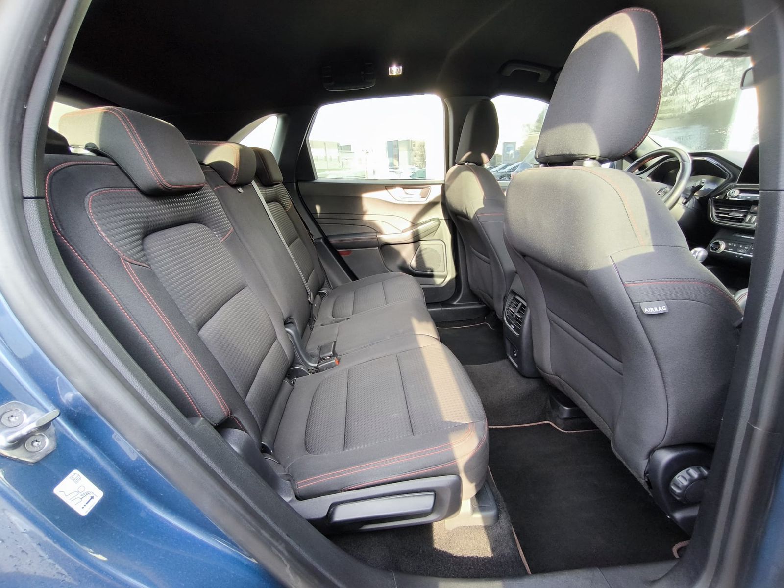 Fahrzeugabbildung Ford Kuga 1.5 EB ST-Line VIRTU+NAVI+LED+KAM+PDC+18"LM