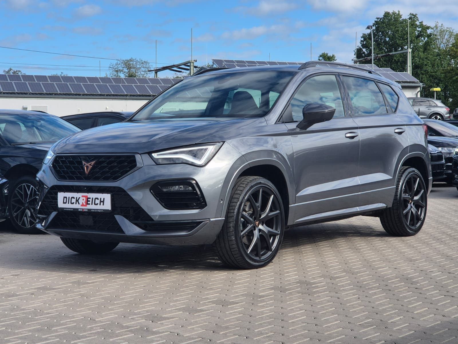 Fahrzeugabbildung CUPRA Ateca 1.5 TSI DSG PANO*DINAMICA*ACC*KAM*AHK*19"