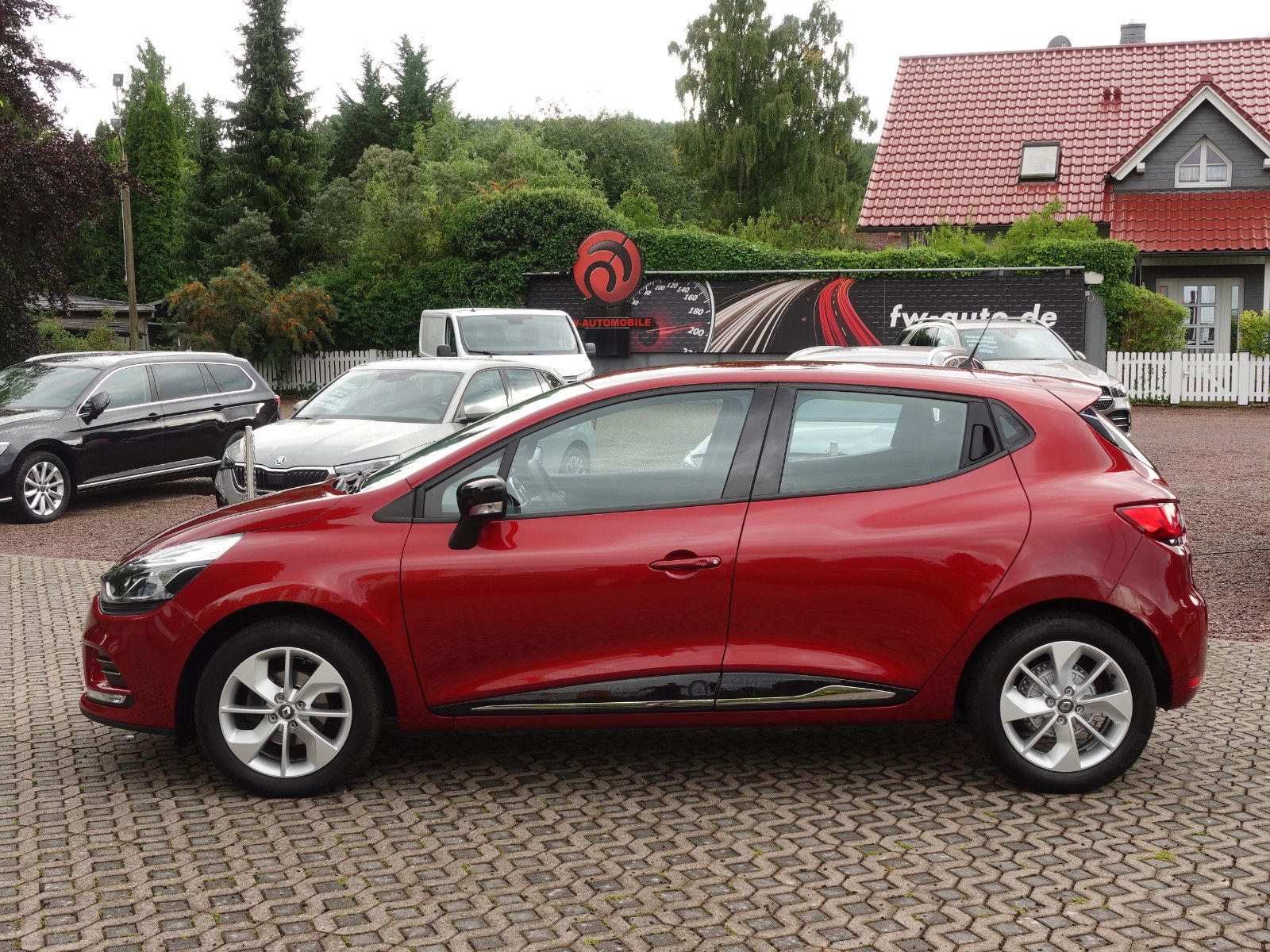 Fahrzeugabbildung Renault Clio ENERGY TCe 120 Limited I.Hand Service NEU
