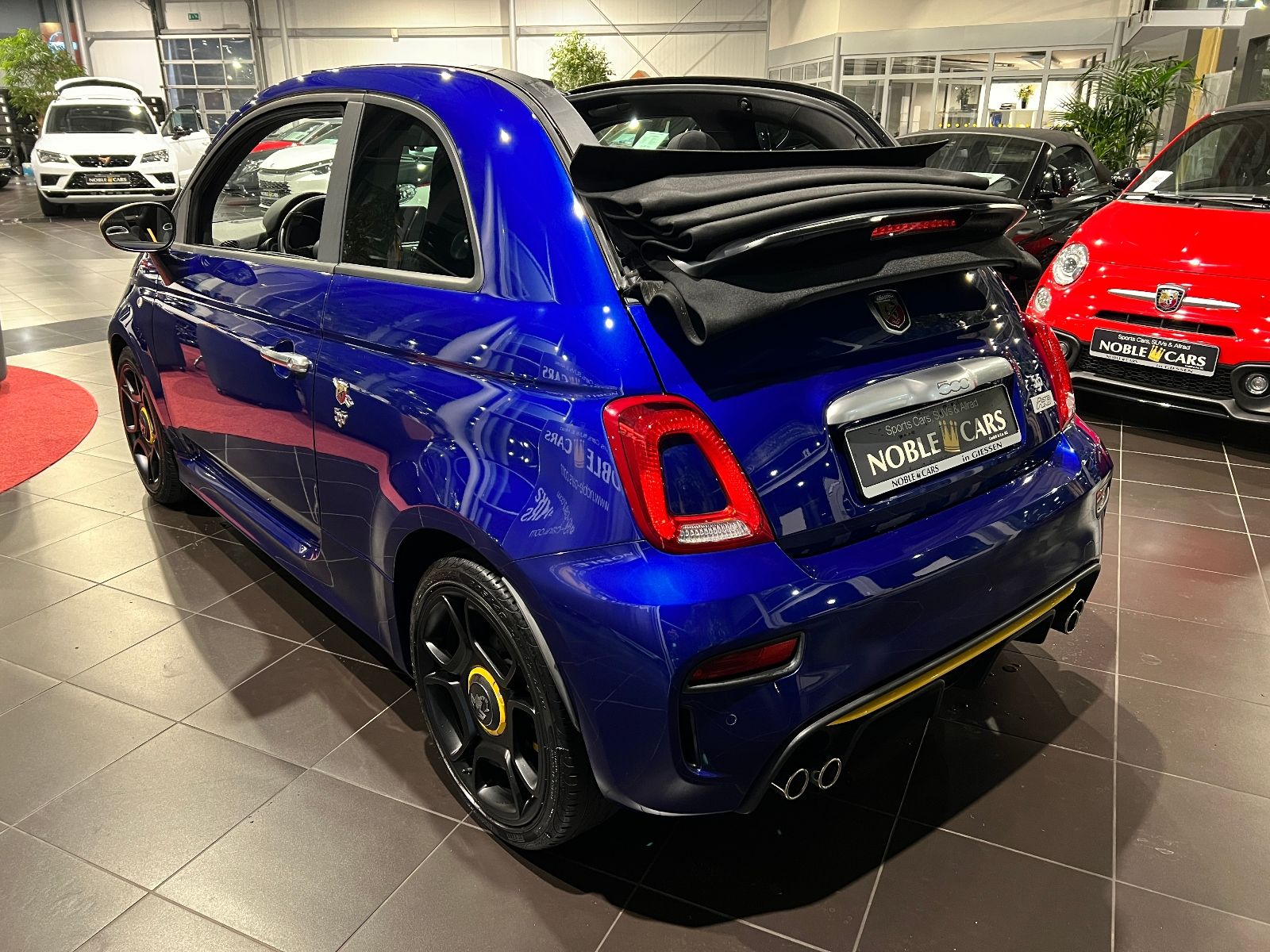 Fahrzeugabbildung Abarth 595C Pista KLIMA Navi CARPLAY PDC