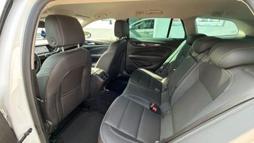 Opel Insignia - 12