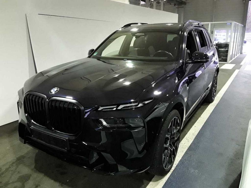Image of BMW X7