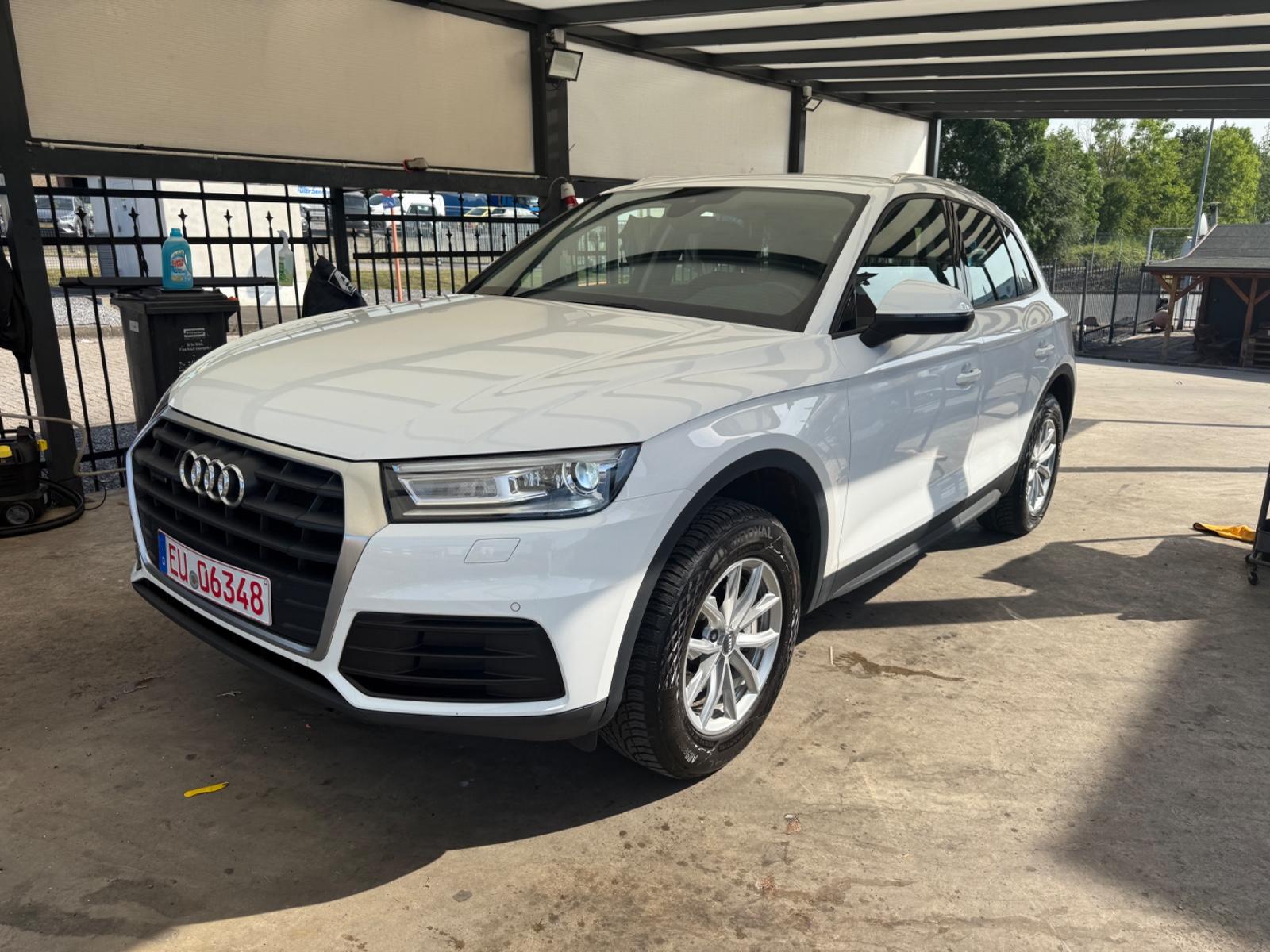 Audi Q5 quattro basis,Navi,Klima,Kamera ,Euro6