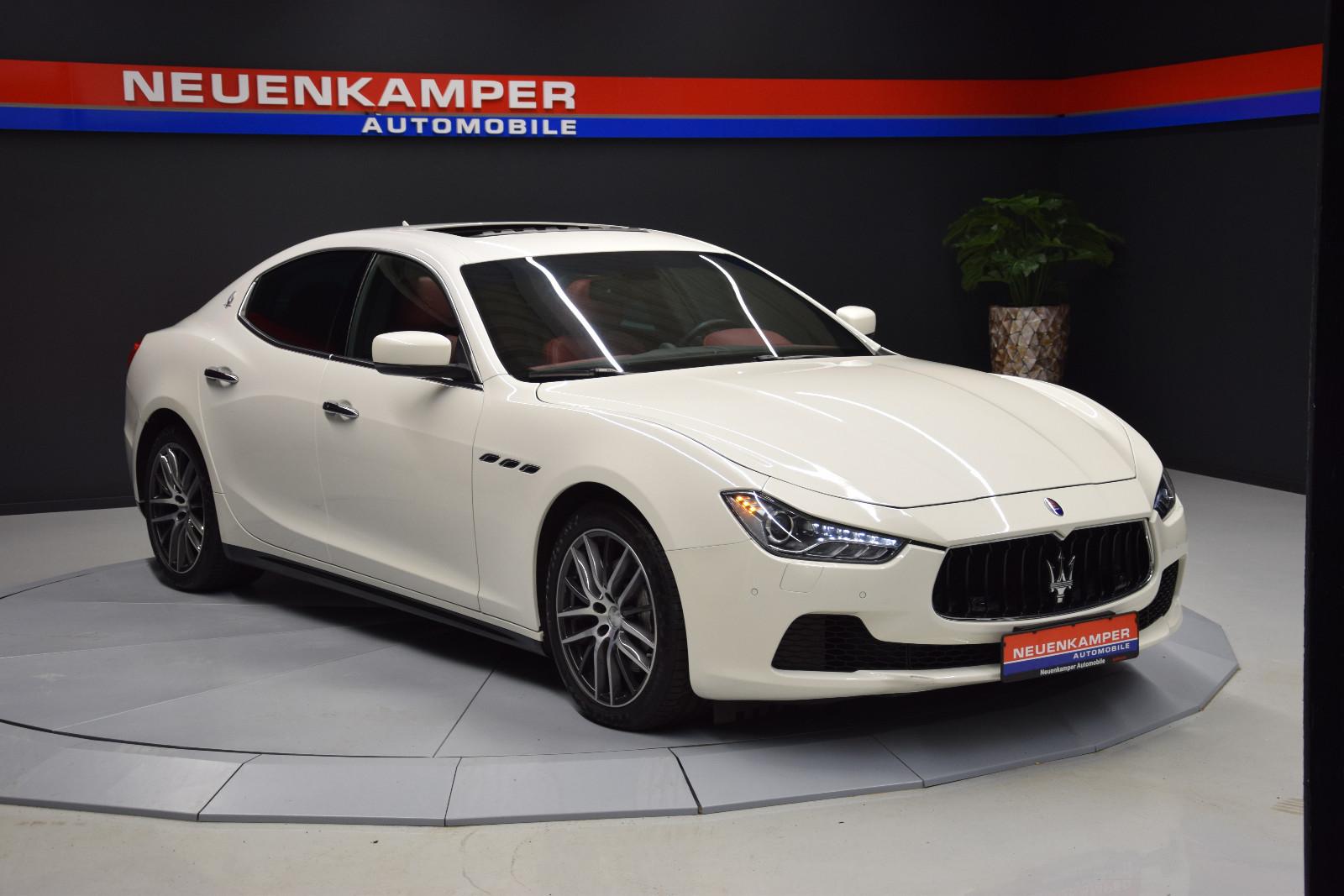 Maserati Ghibli Diesel Schiebedach Memory B&W Sitzbelüft.