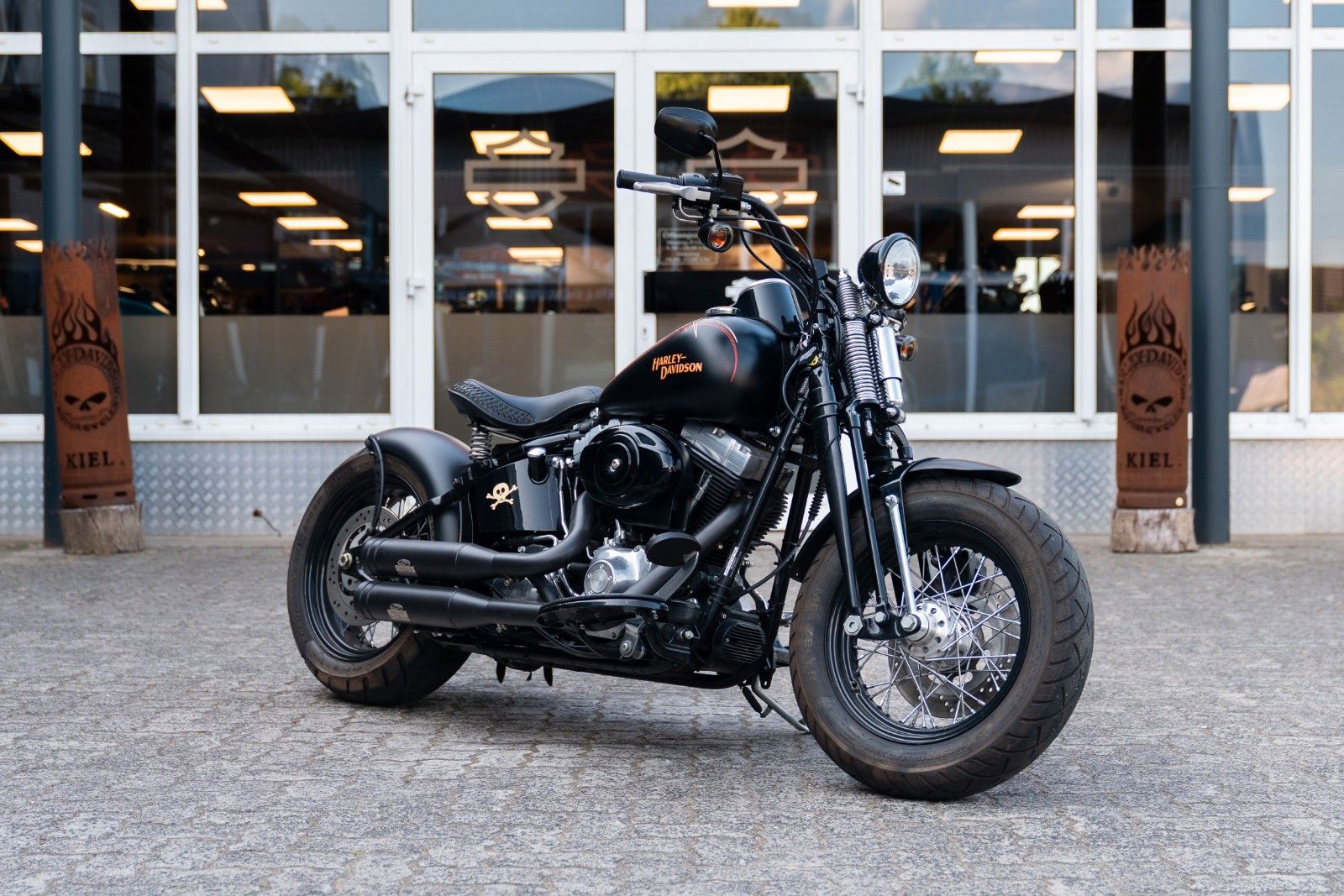 Fahrzeugabbildung Harley-Davidson FLSTSB Cross Bones 96 cui - Jekill - kurzes Heck