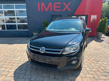 Volkswagen Tiguan - 1