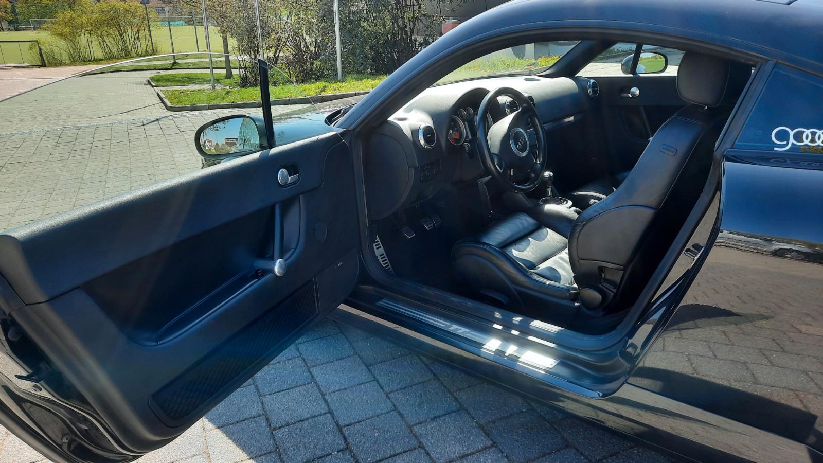 Audi TT Coupe 3.2 quattro 8N - Handschalter, schwarz