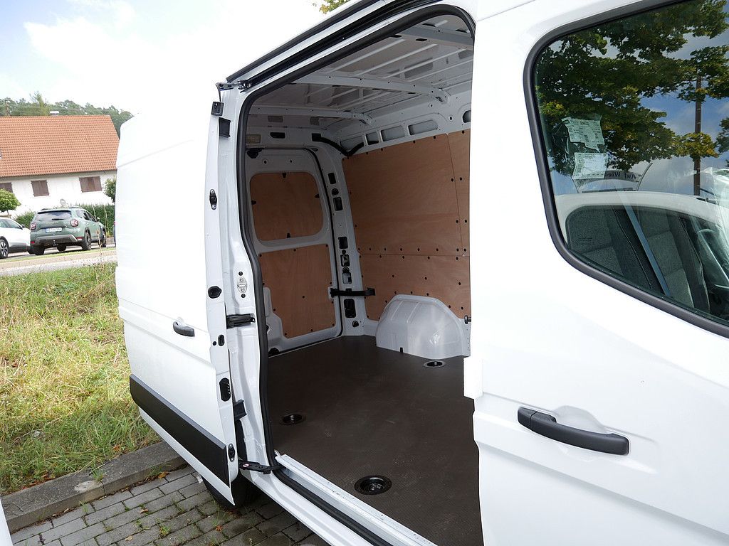 Fahrzeugabbildung Renault Master FWD Kasten extra L2H2 3,5t Blue dCi 130