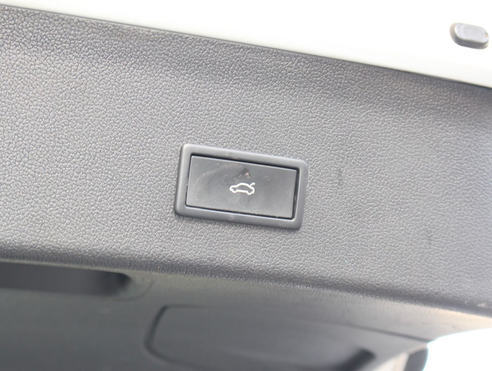 Fahrzeugabbildung Audi A4 3.0 TDI quattro S line Avant.