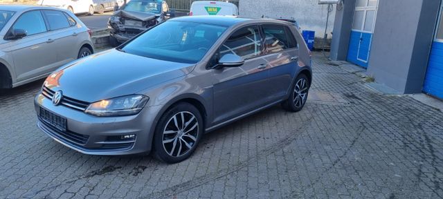 Volkswagen Golf VII 2.0 TDI Cup BMT Xenon Panoramadach