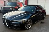 Alfa Romeo Giulia Super Automatik/Navi/Teilleder/Bi-Xenon - Alfa Romeo Giulia: Limousine, Super