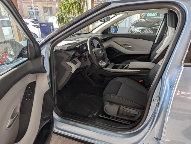 Ford Explorer Select RWD