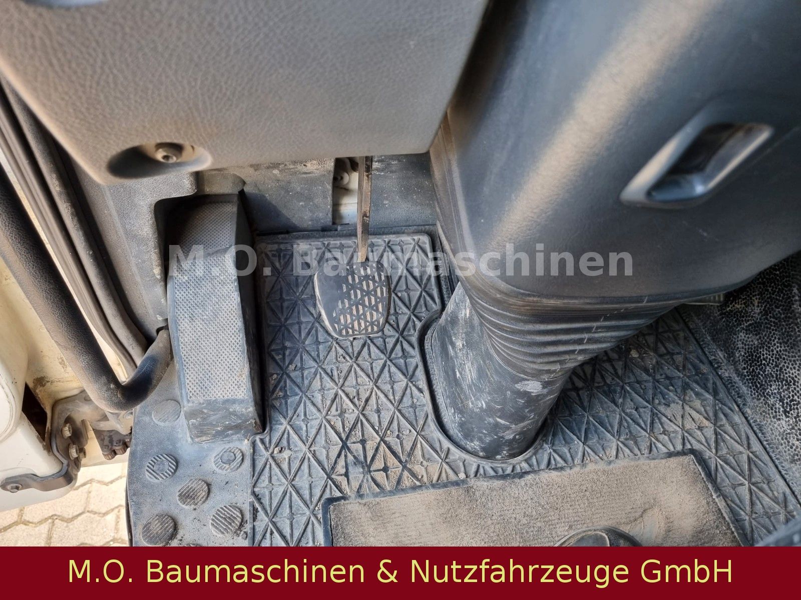 Fahrzeugabbildung Mercedes-Benz Actros 2632  / 3-Seitenkipper / AC / 6x4 /EPS /