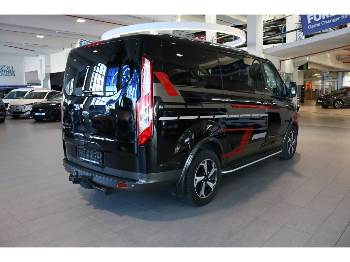 Fahrzeugabbildung Ford Tourneo Custom Active L1 AUTOMATIK Tempomat DAB