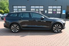 Fahrzeugabbildung Volvo V60 Cross Country D4 AWD Autom Pro*FSHZG*ACC*AHK
