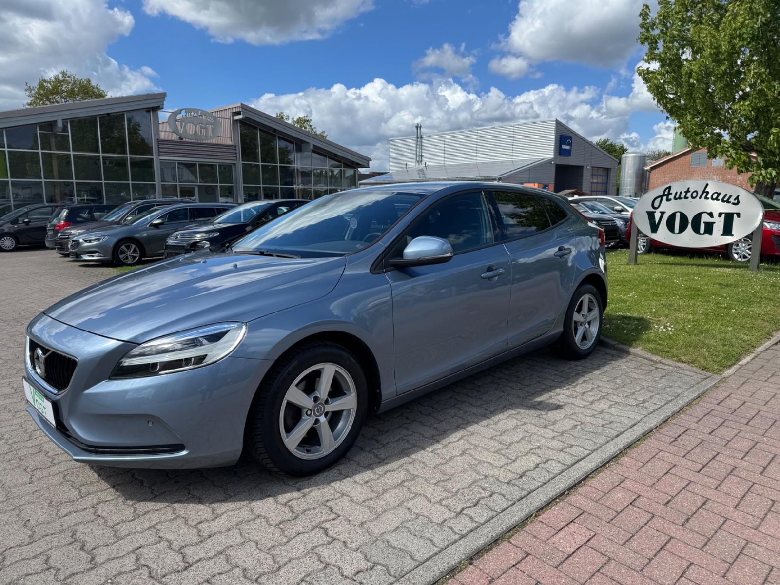 Volvo V40 Momentum SHZ/KLIMA/KAMERA/LED