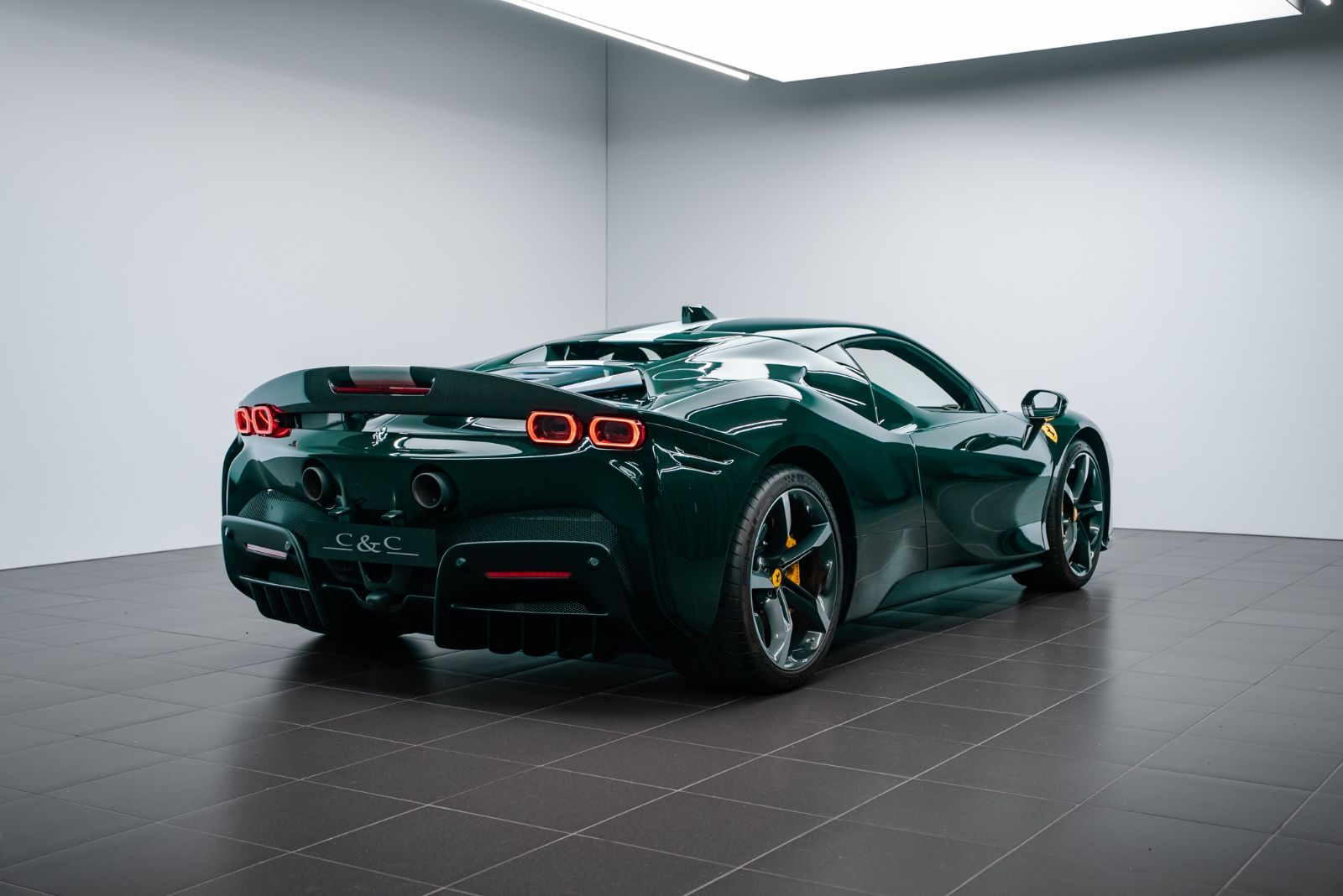 Fahrzeugabbildung Ferrari SF90 FIORANO/STOCK/CARBON/KAMERA