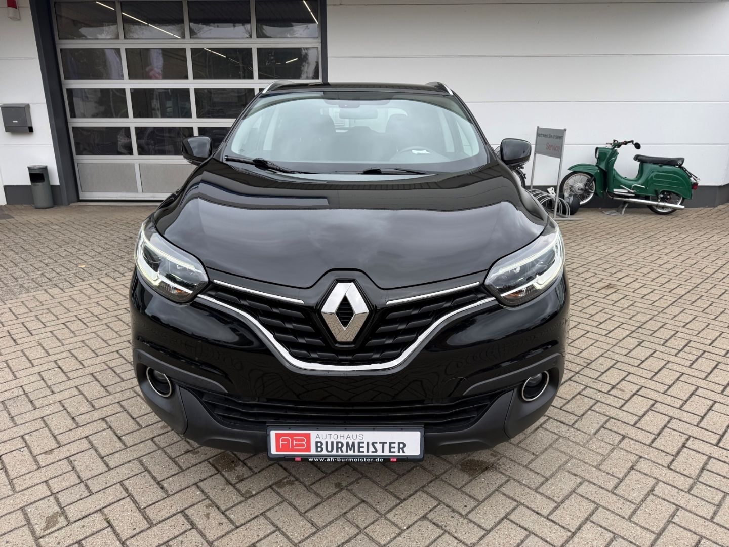 Fahrzeugabbildung Renault Kadjar Experience AHK CarPlay Temp klima Keyless