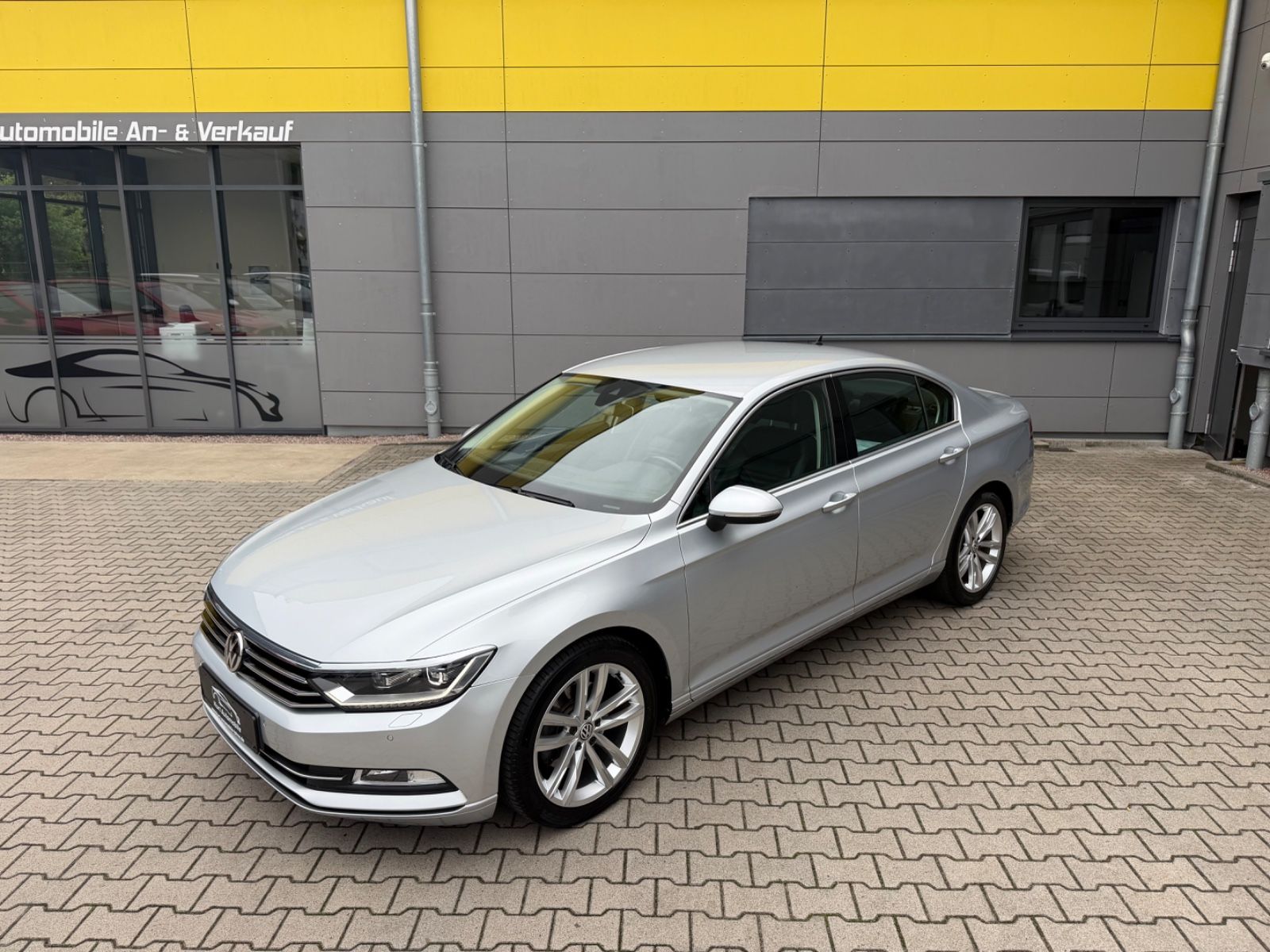 Volkswagen Volkswagen Passat Comfortline/KAMERA/NAVI/8xBRFT/M