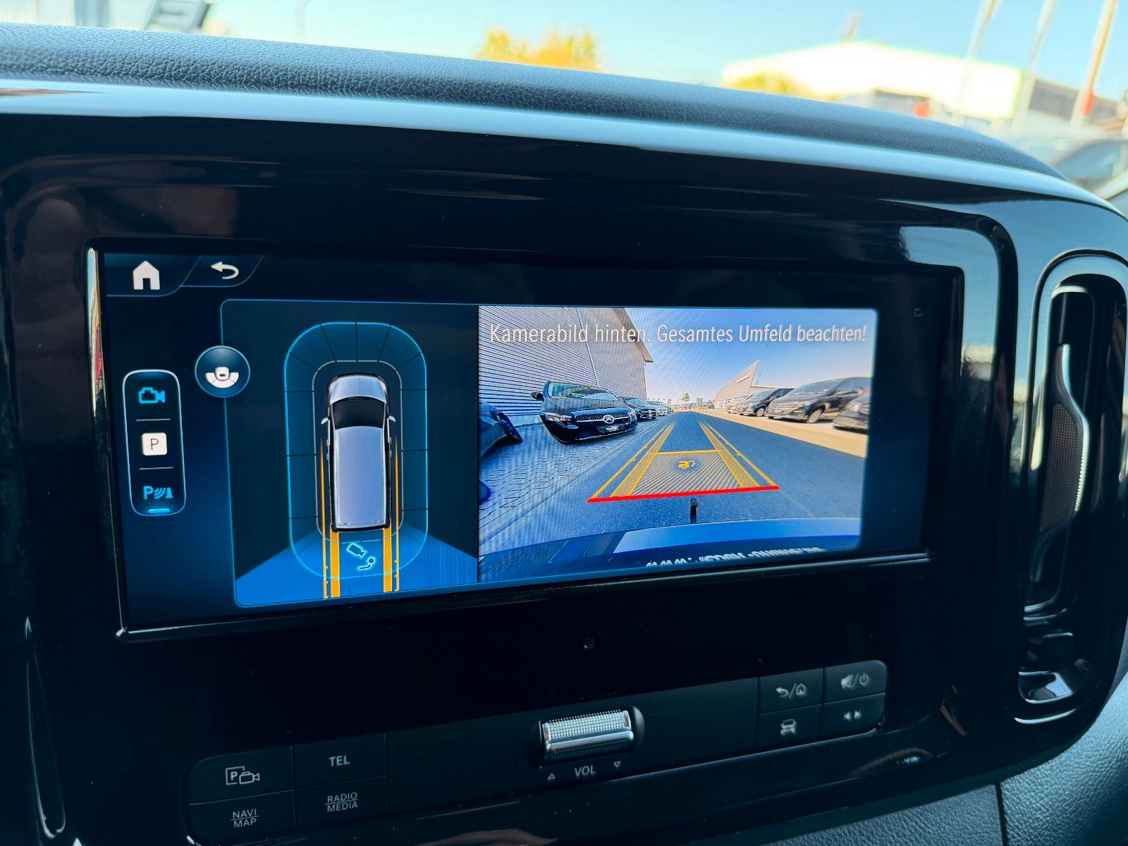 Fahrzeugabbildung Mercedes-Benz Vito 116 CDI 9G Tourer Select AHK2,5to LED