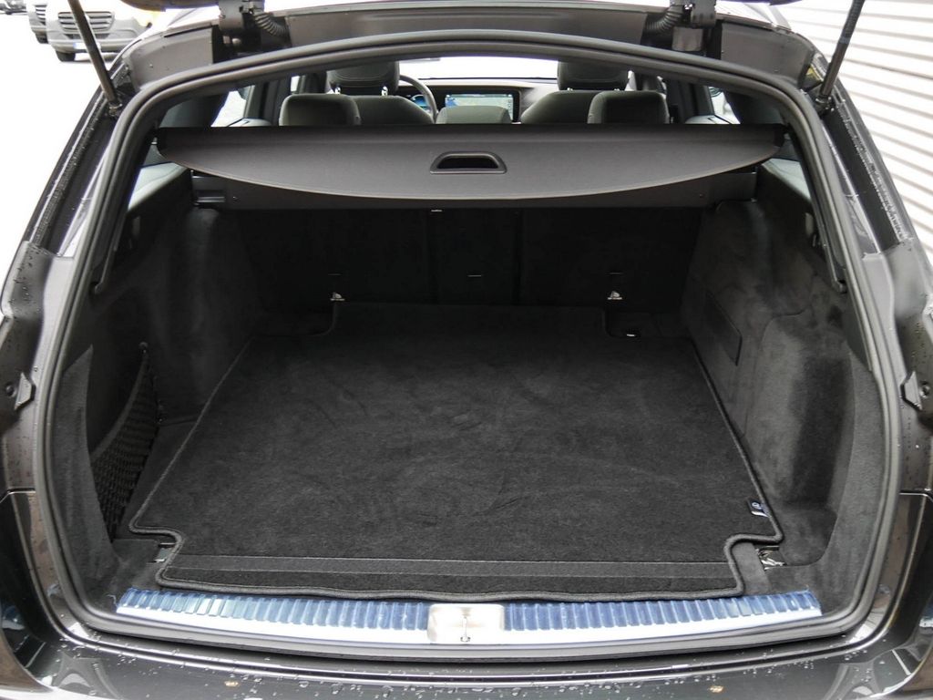 Mercedes-Benz E 400 d 4M T |AMG|NIGHT|STHZ|DISTR|LED|NAVI|PANO