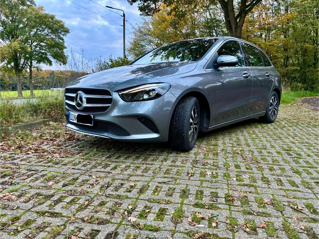 Image of Mercedes-Benz B 200