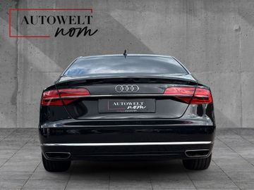 Audi A8 - 6