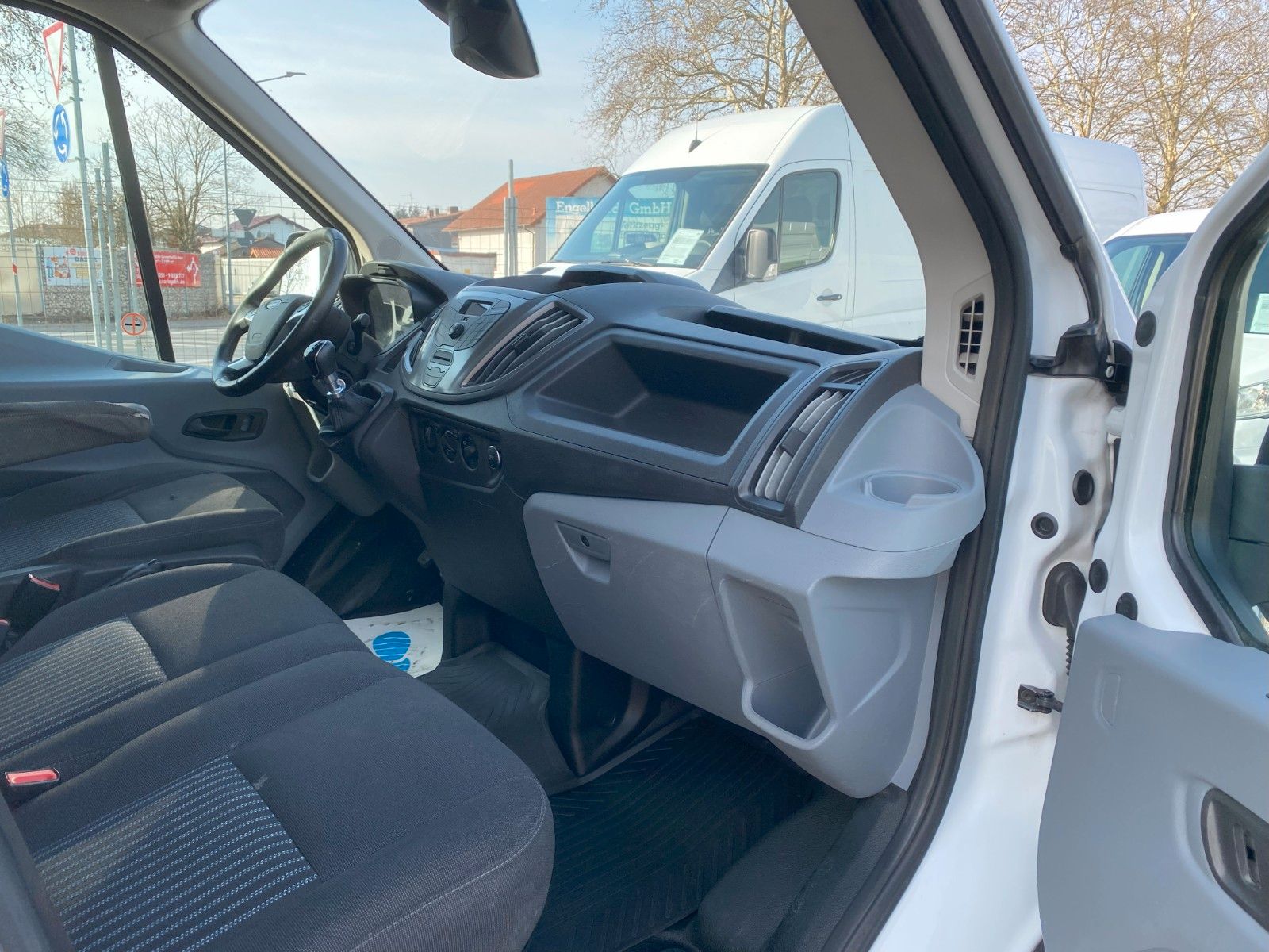 Fahrzeugabbildung Ford Transit Kasten 350 L3 Trend,AHK,STH,1Hd,Regale