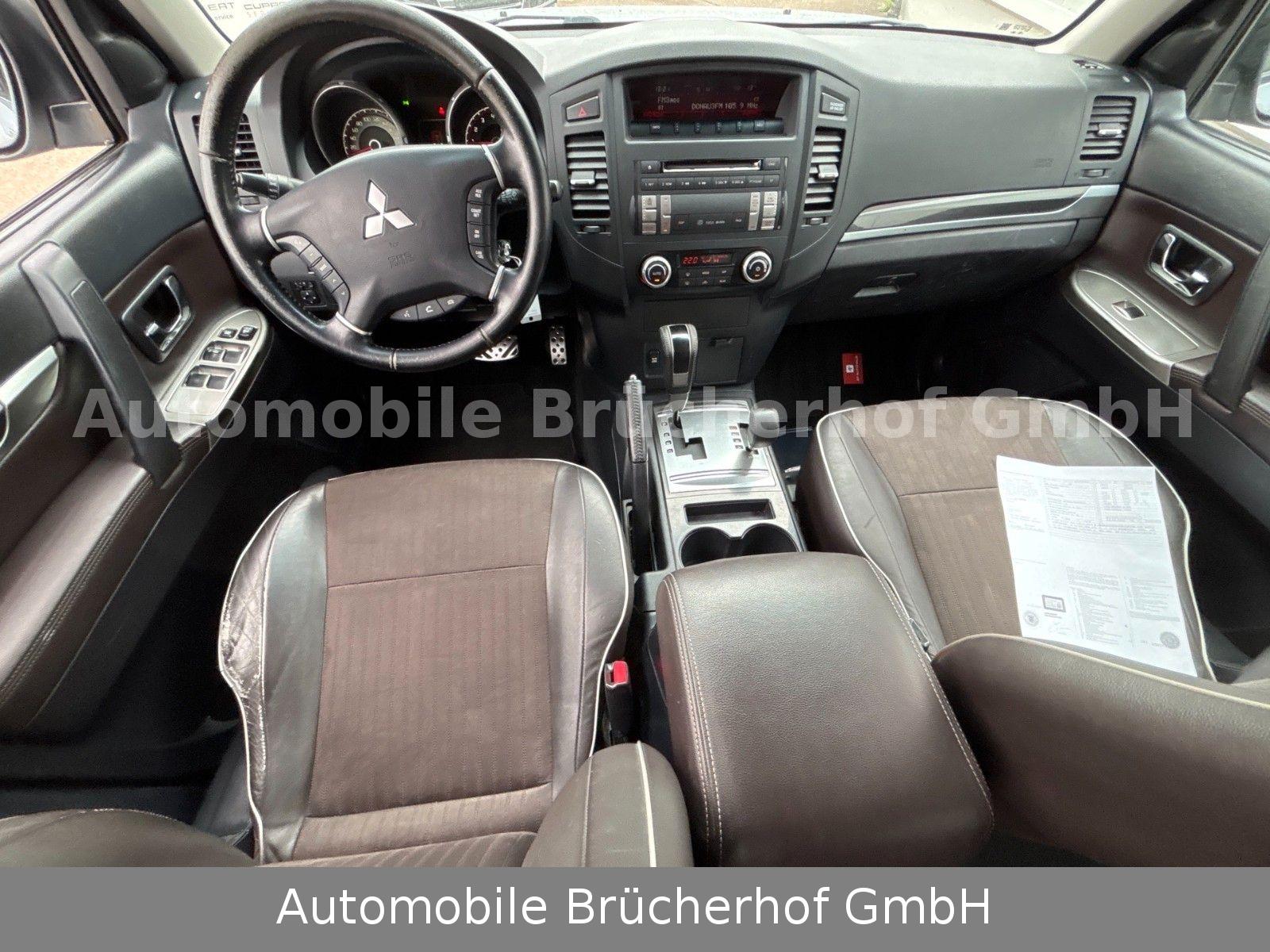 MITSUBISHI PAJERO
