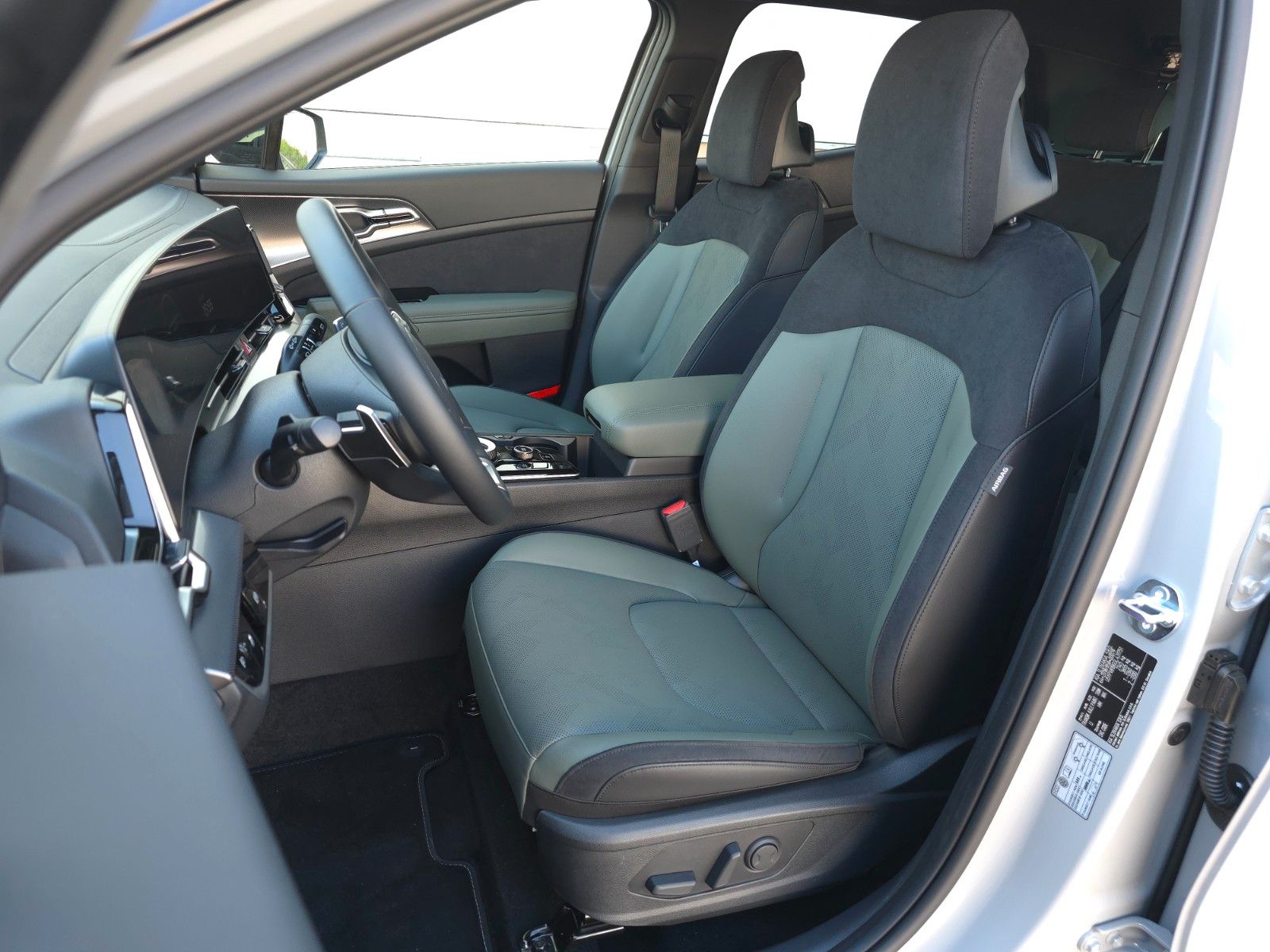 Fahrzeugabbildung Kia SPORTAGE 1.6T 2WD DCT NIGHTLINE ED SD