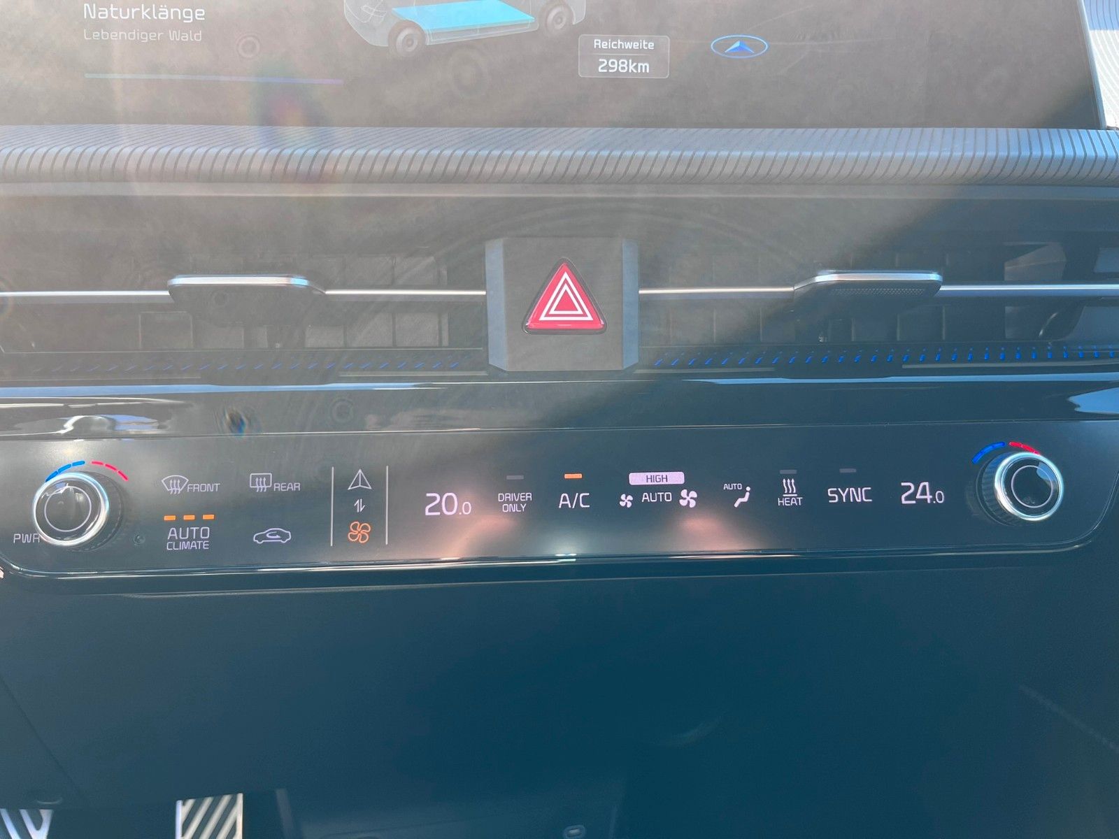 Fahrzeugabbildung Kia EV6 GT 4WD 8fach Alu Meridian Sitzheizung uvm.