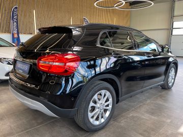 Mercedes-Benz GLA 200 7G-DCT Style *NAVI*XENON*SHZ*TEMPOMAT*