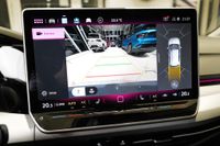 Volkswagen Golf VIII 1.5TSI Life RKam Navi Matrix HuD Totwi
