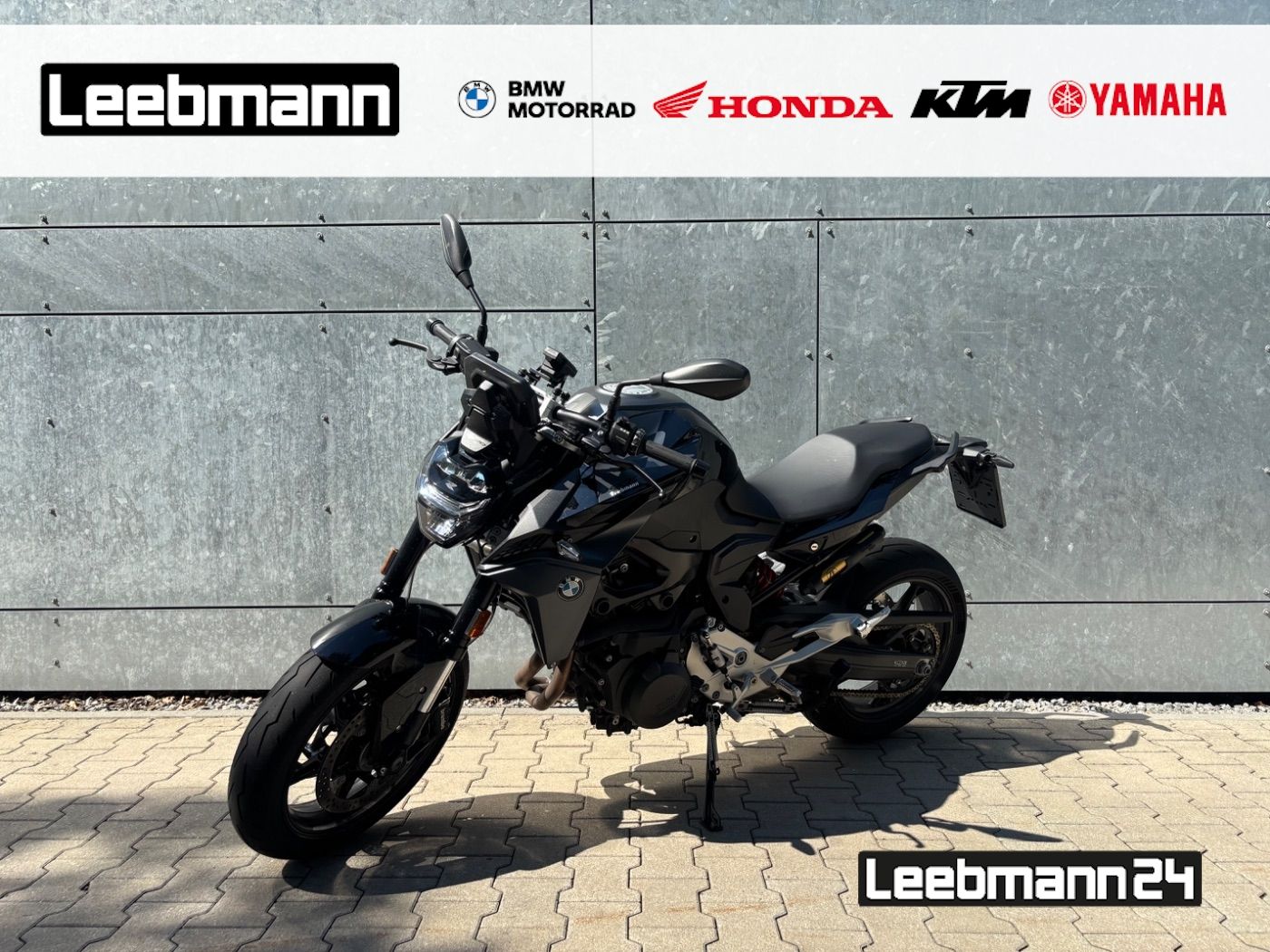 Fahrzeugabbildung BMW F 900 R Triple Black 2 Pakete