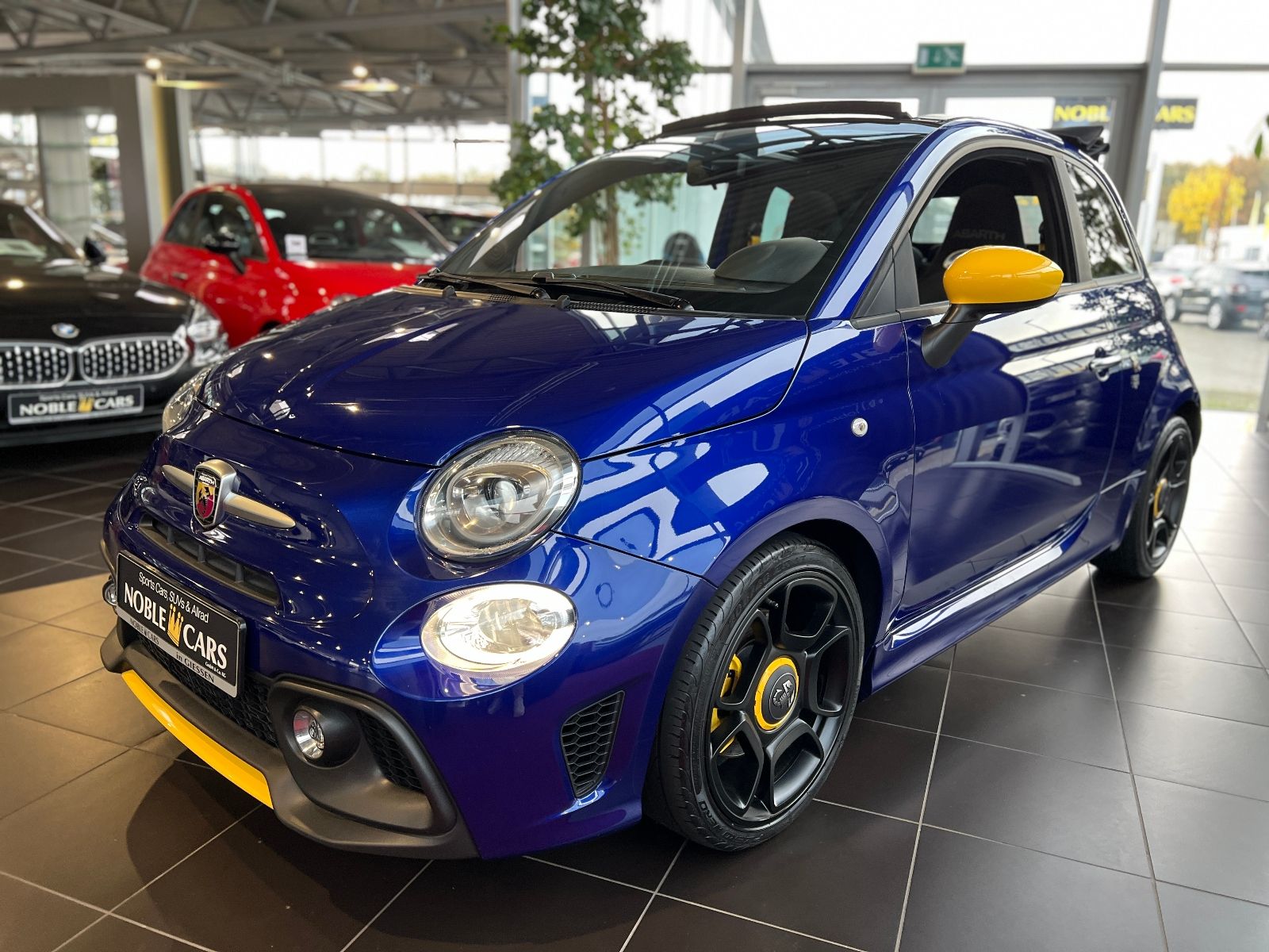 Fahrzeugabbildung Abarth 595C Pista Navi CARPLAY PDC