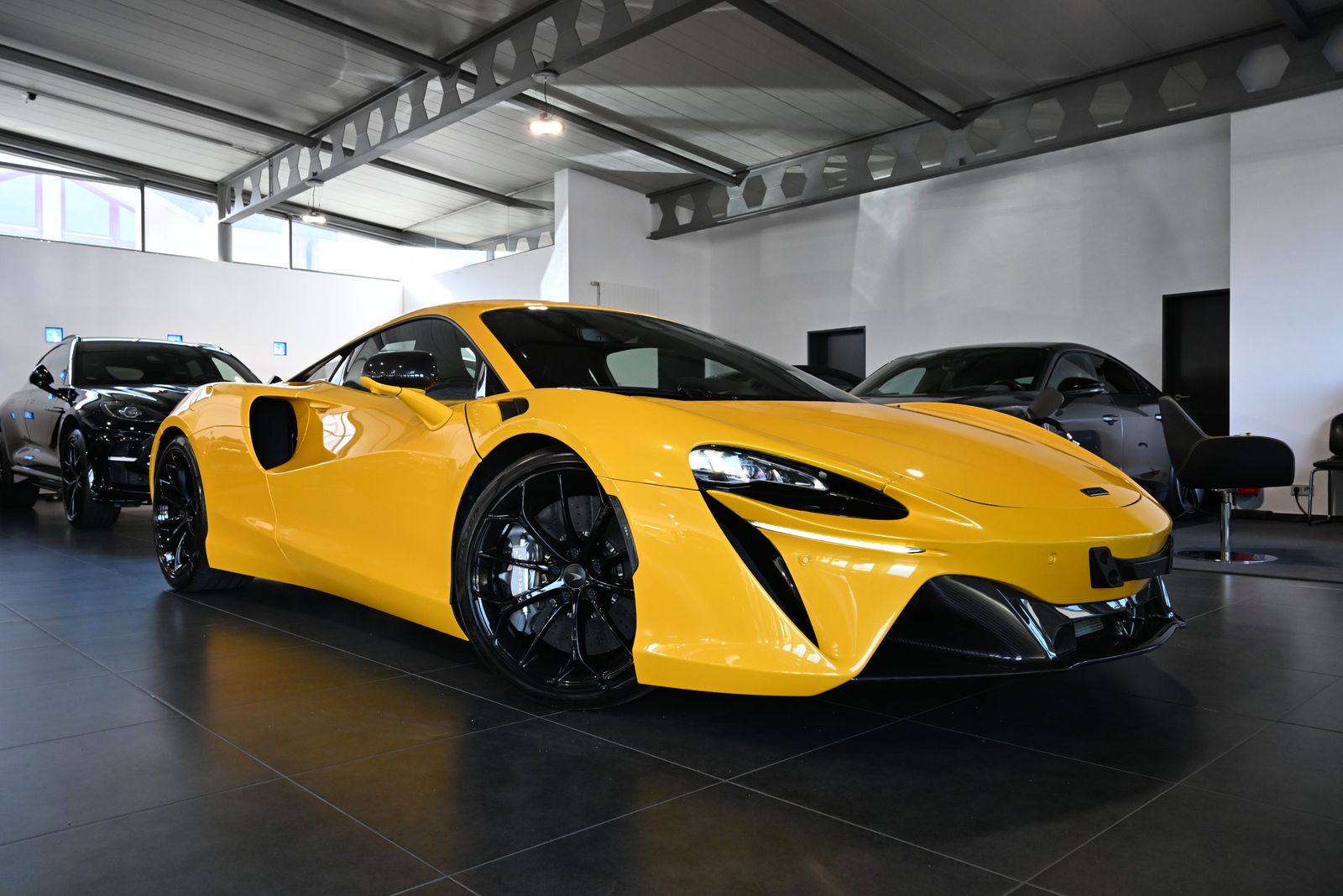 McLaren Artura MSO/Performance/Carbon/Lift/Exhaust/B&W
