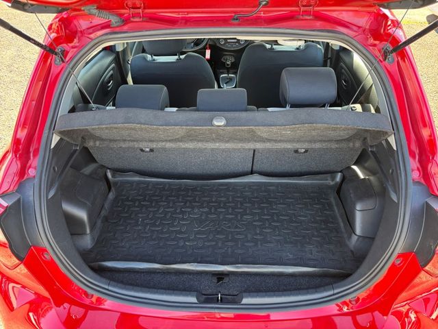 Yaris Hybrid 1.5 Team D *Standheizung*