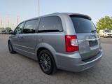 Lancia Voyager Gold 2-Hand TÜV 11.2027 - silberne Lancia Voyager