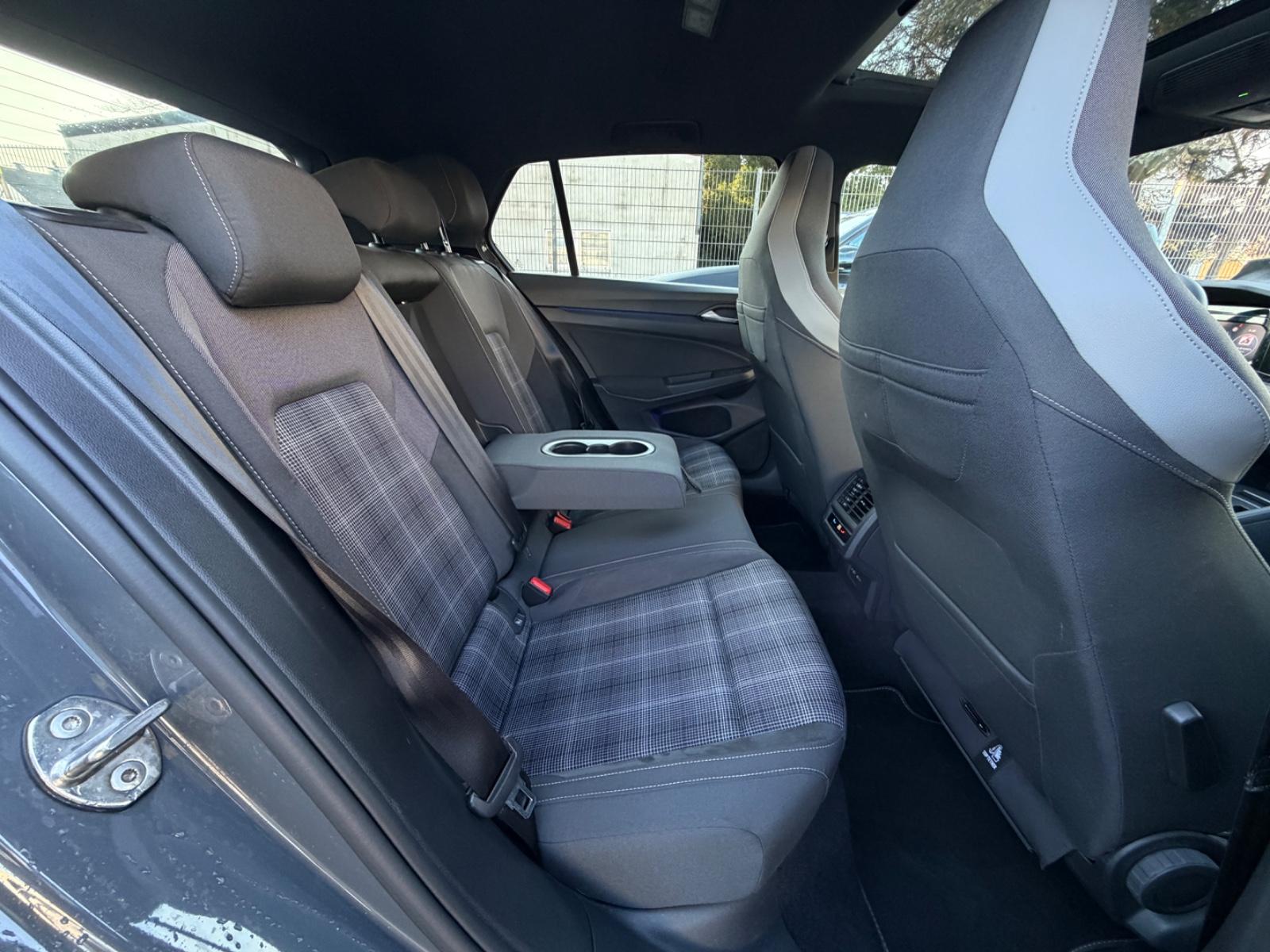 Volkswagen Golf 8 GTD Lim. Pano* 19 Zoll*, миниатюра 14