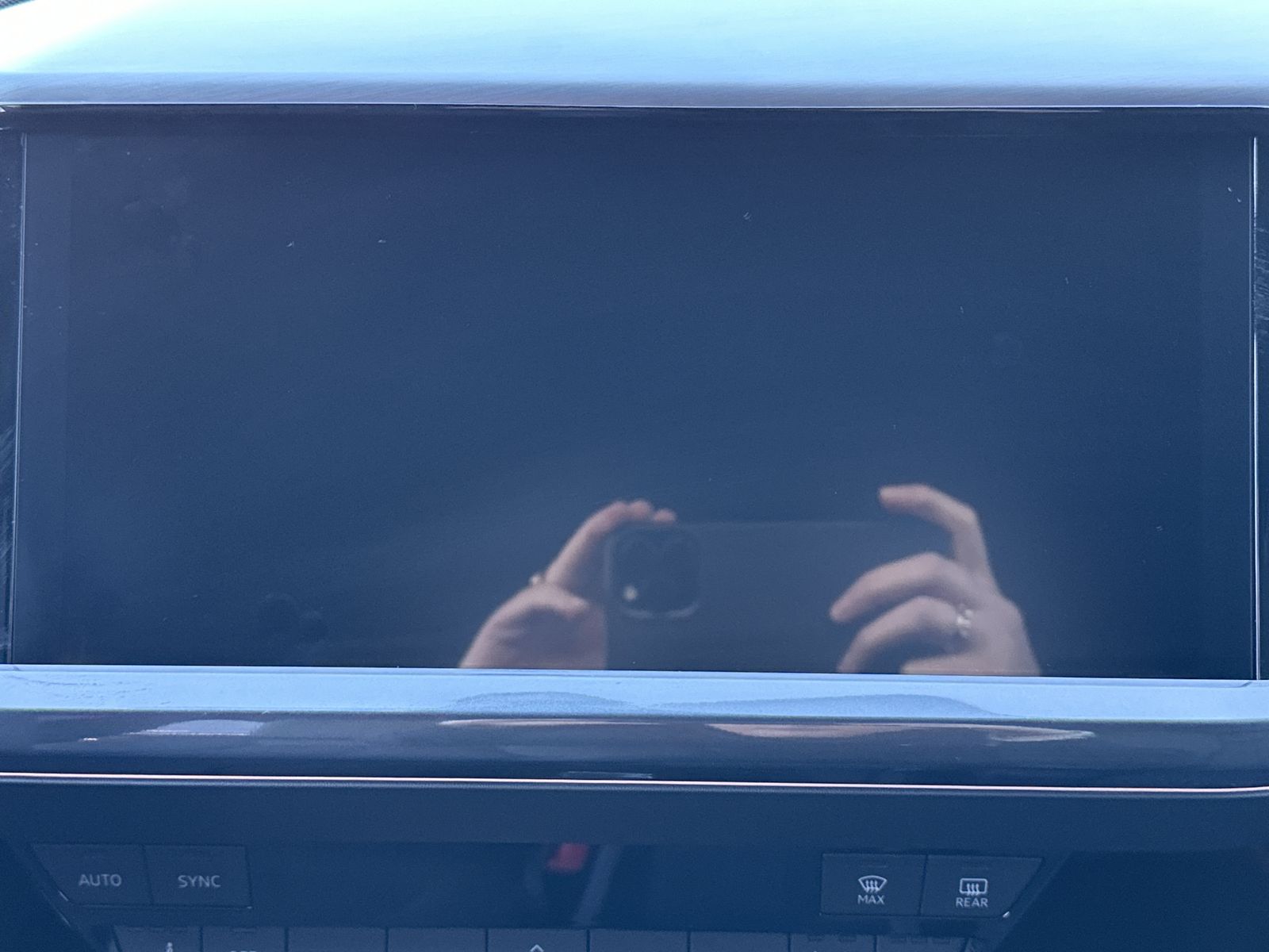 Fahrzeugabbildung Audi Q4 e-tron 35 S-Line Black NAV+LED+20ZO+V-COCKPIT