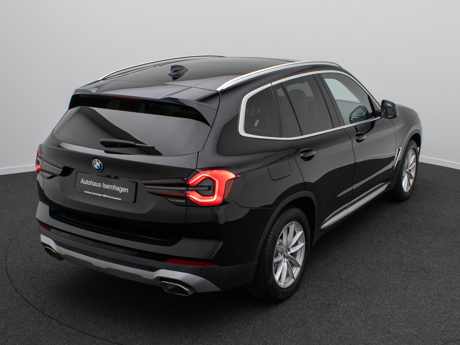 Fahrzeugabbildung BMW X3 xD30d H/K DAB Kamera Leder Panorama MSport