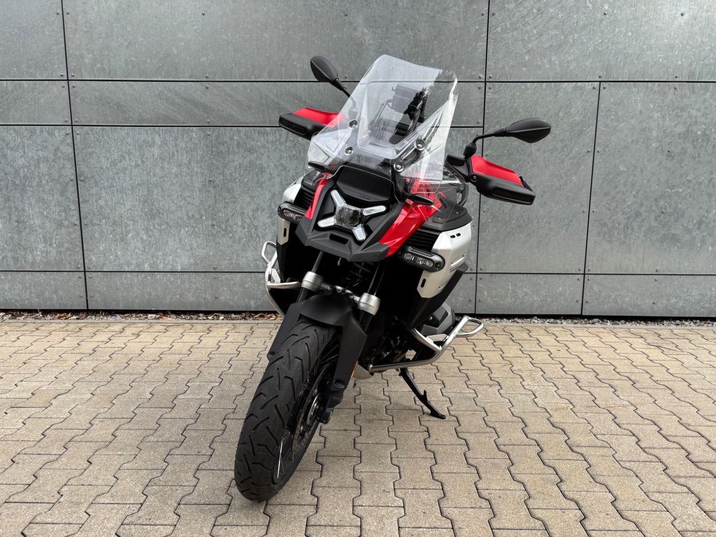 Fahrzeugabbildung BMW R 1300 GS Adventure 3 Pakete