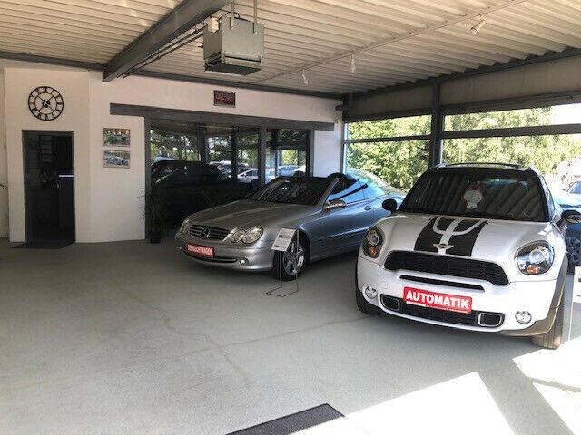 showroom-image-top