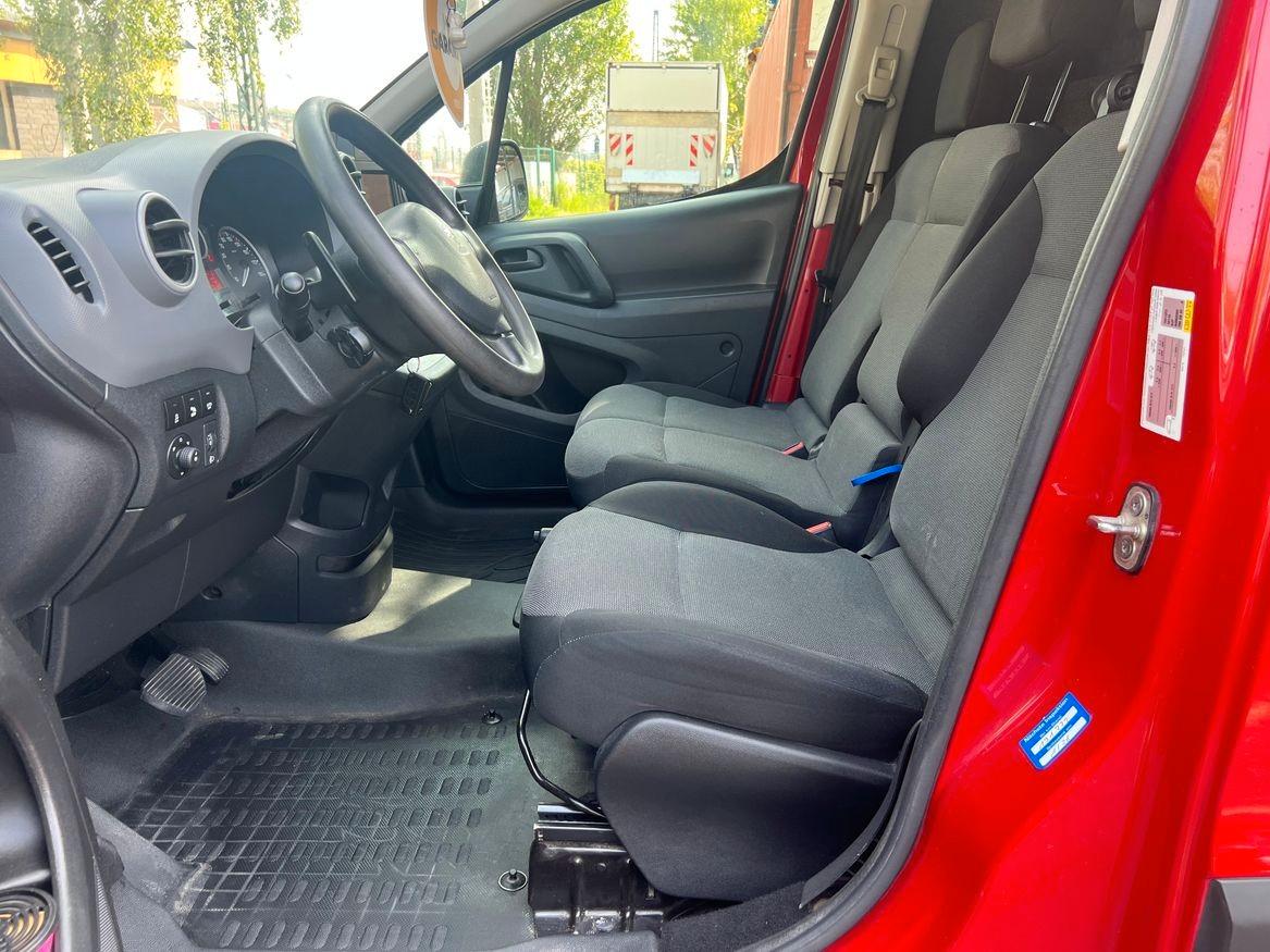 Peugeot Partner L2 Premium Automatik,Klima,Navi,AHK,3Si.