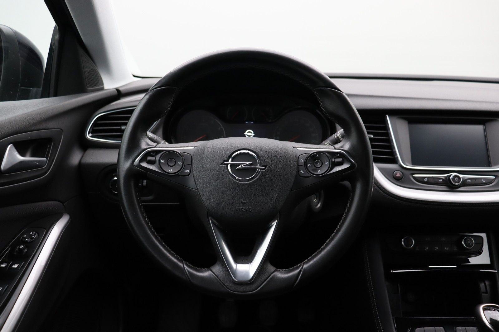 Fahrzeugabbildung Opel Grandland 1.2 Edition