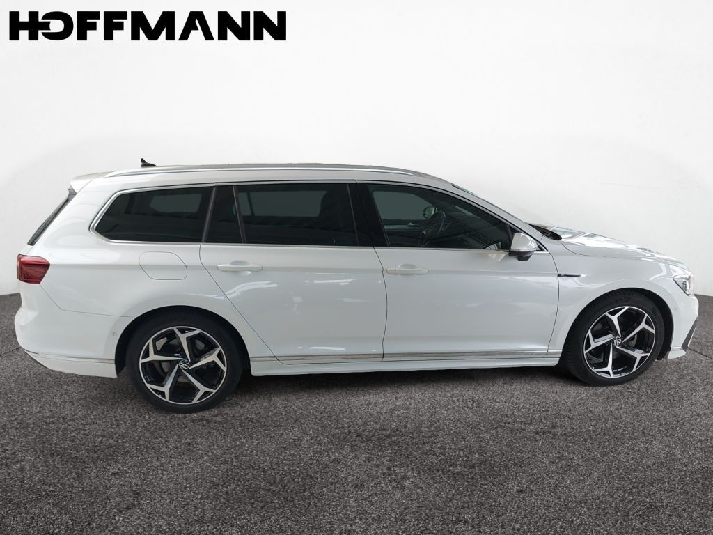 Fahrzeugabbildung Volkswagen Passat Variant 2.0 TDI DSG 4Motion Elegance R-Li