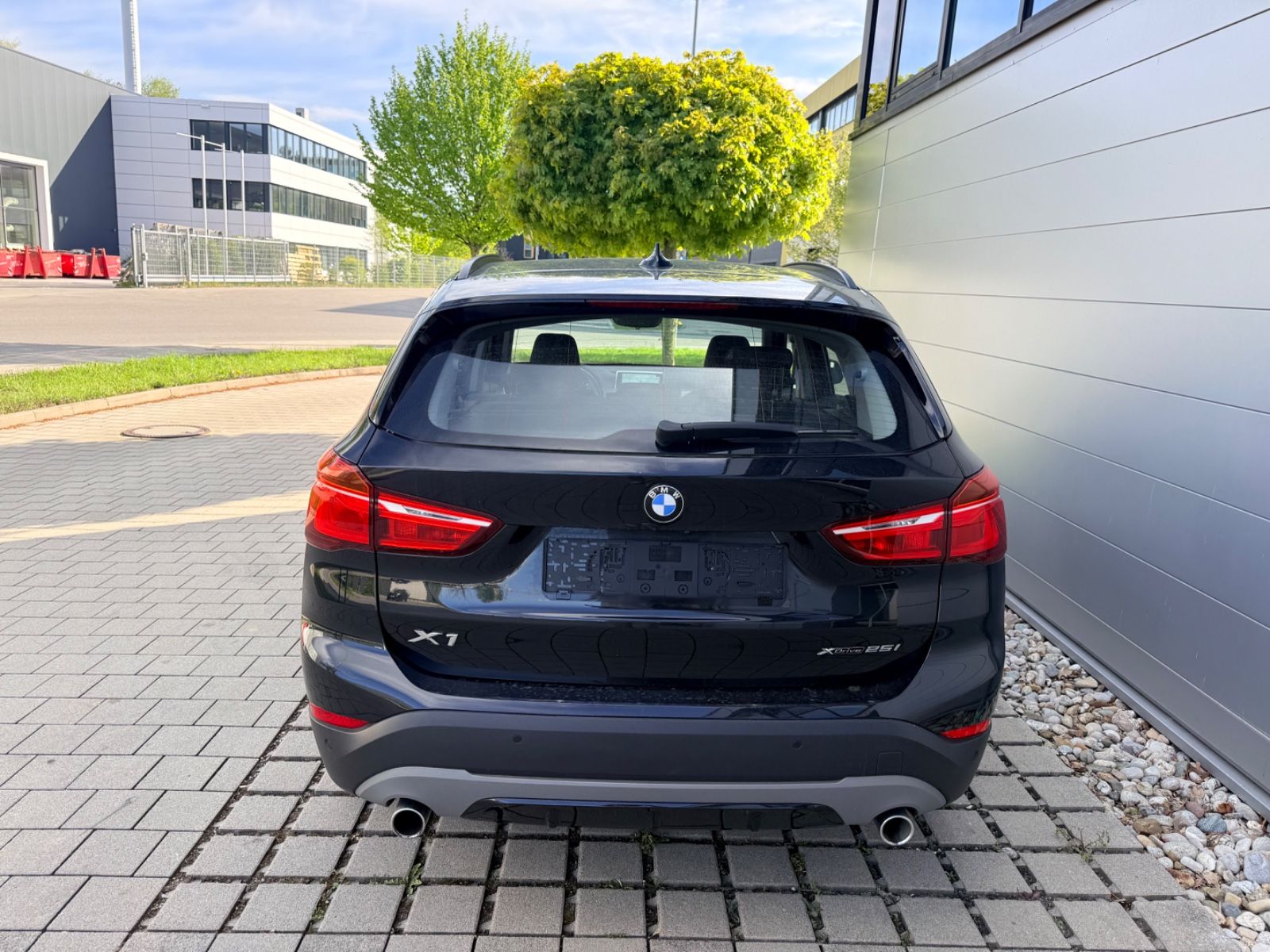 BMW X1 xDrive 25i Sport Line/Navi/LED/Head-UP foto 6
