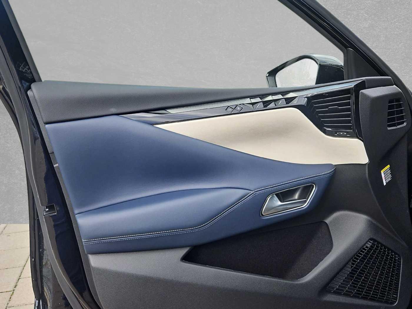 DS Automobiles N°4 E-Tense JULES VERNE Alcantara