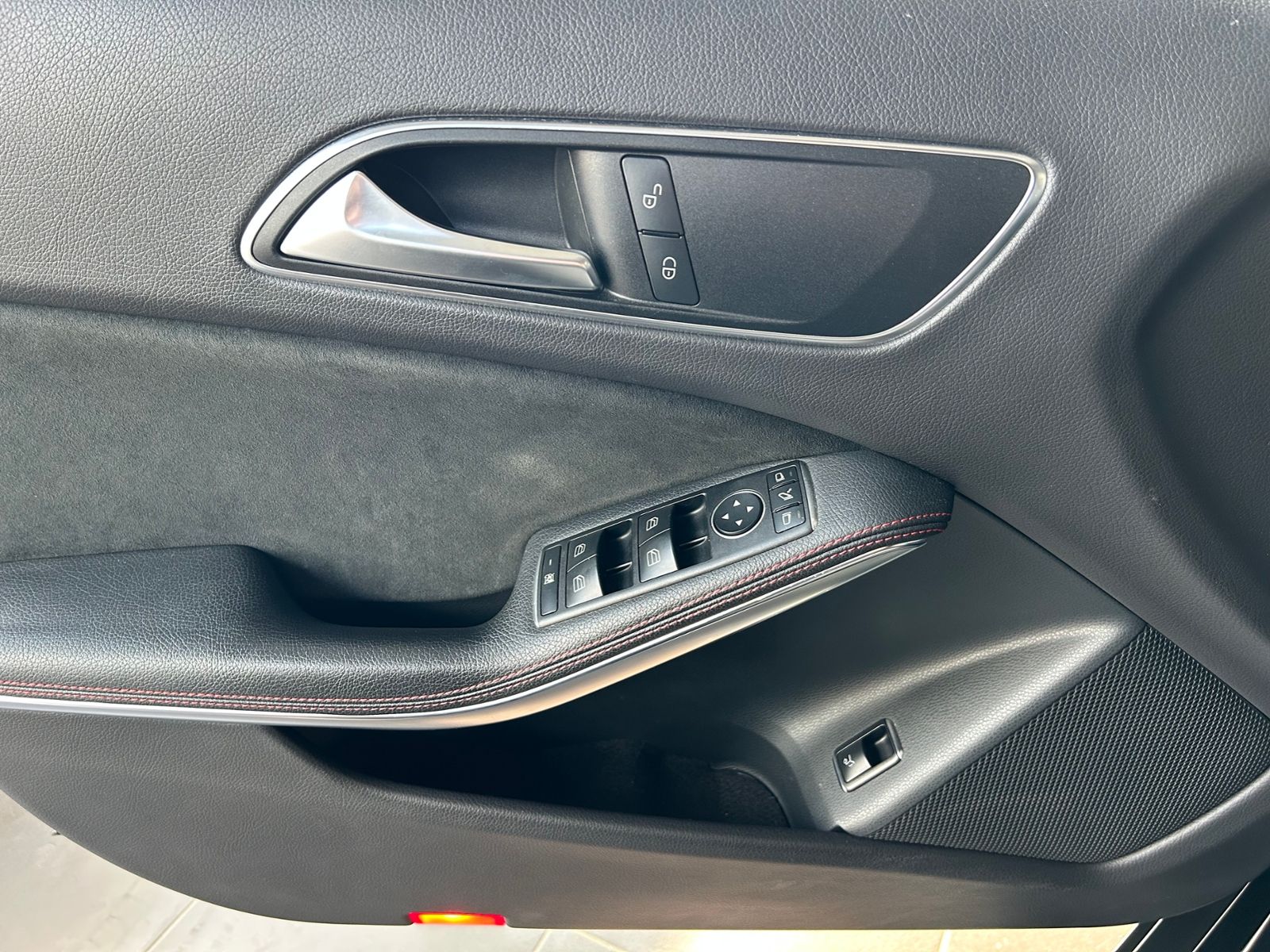 Fahrzeugabbildung Mercedes-Benz GLA 250 AMG Line NIGHT H/K LED NAV SHZ